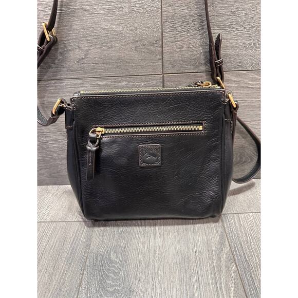 Dooney & Bourke Florentine Leather Binocular Crossbody Whipstitch bag B000545 - Picture 4 of 14